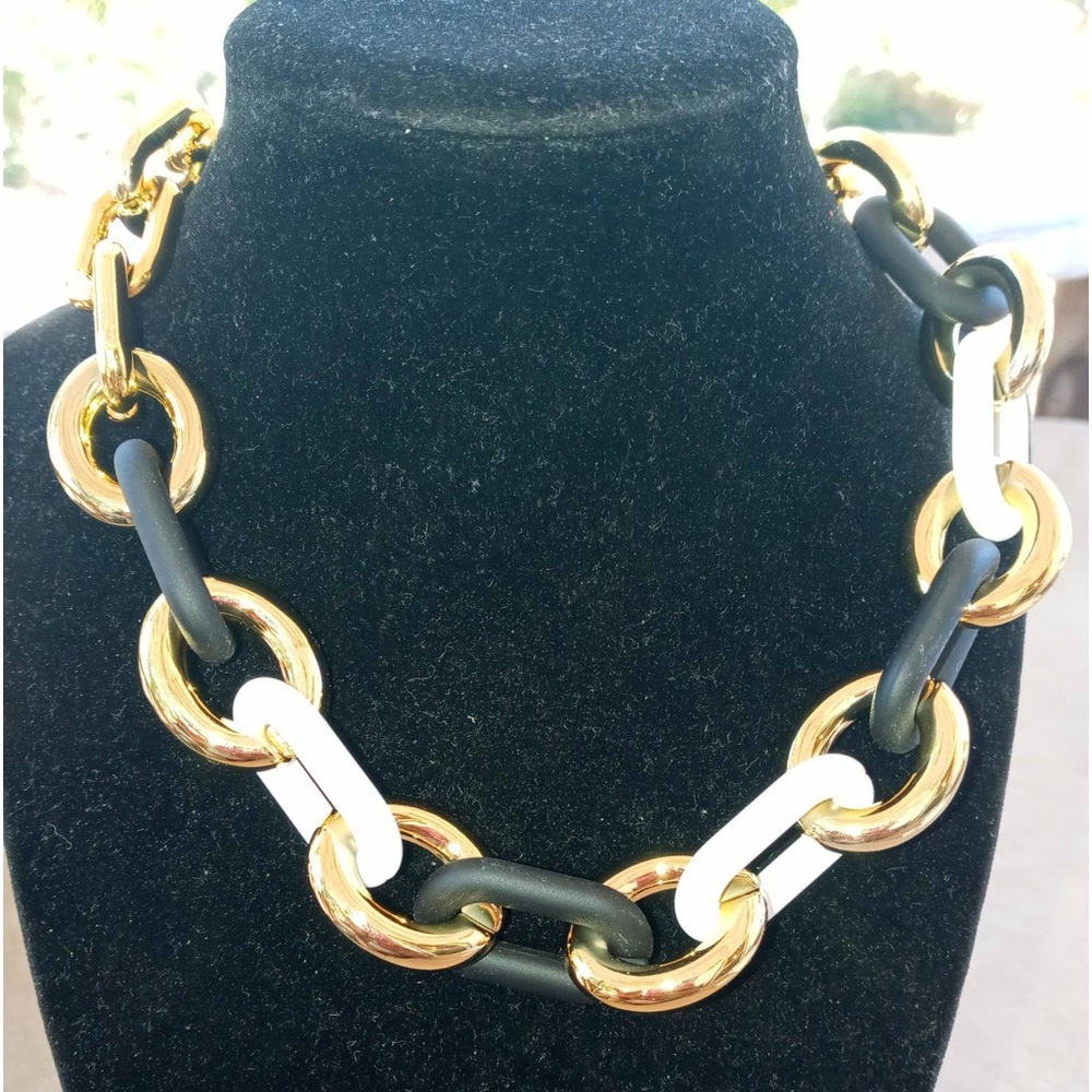 NWT Black/White Gold Plated Necklace